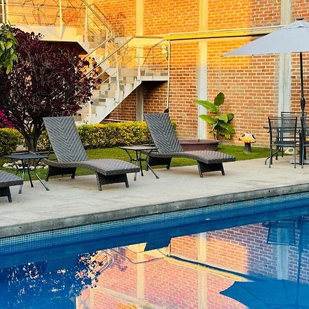 Hotel Villa Pralaya ヒウテペック エクステリア 写真