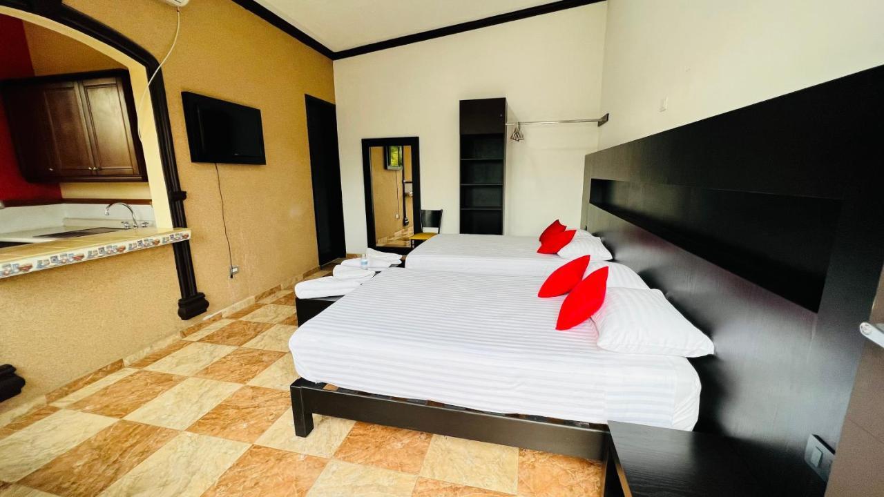 Hotel Villa Pralaya ヒウテペック エクステリア 写真