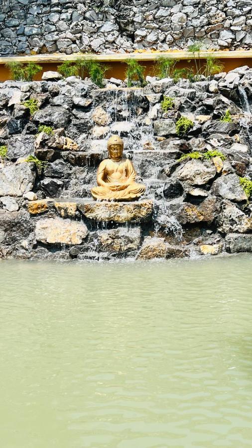 Hotel Villa Pralaya ヒウテペック エクステリア 写真