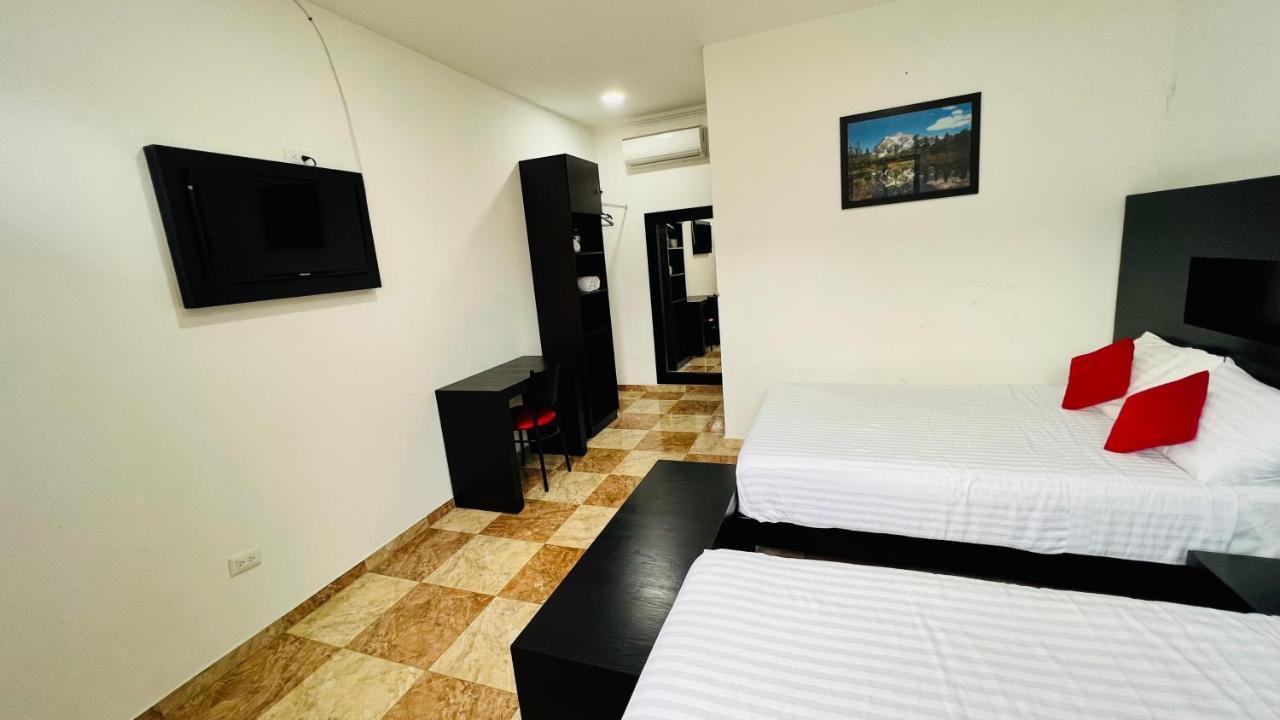 Hotel Villa Pralaya ヒウテペック エクステリア 写真