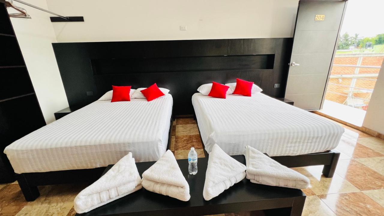 Hotel Villa Pralaya ヒウテペック エクステリア 写真