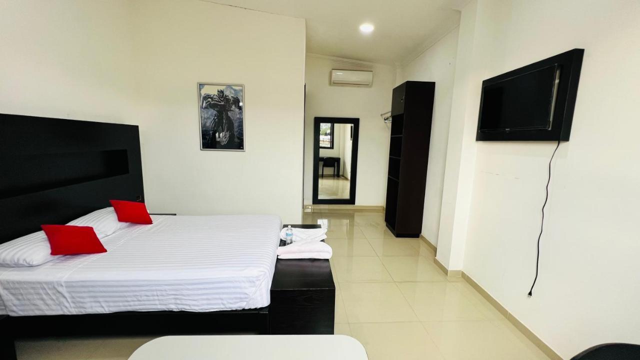 Hotel Villa Pralaya ヒウテペック エクステリア 写真