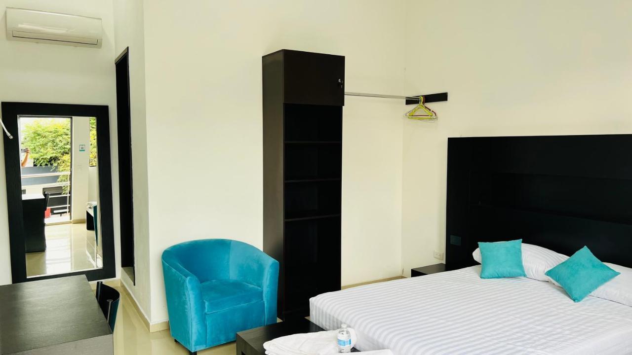Hotel Villa Pralaya ヒウテペック エクステリア 写真