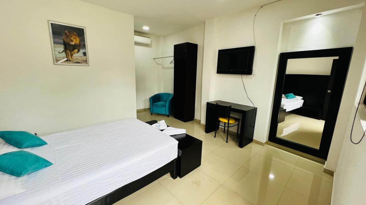 Hotel Villa Pralaya ヒウテペック エクステリア 写真