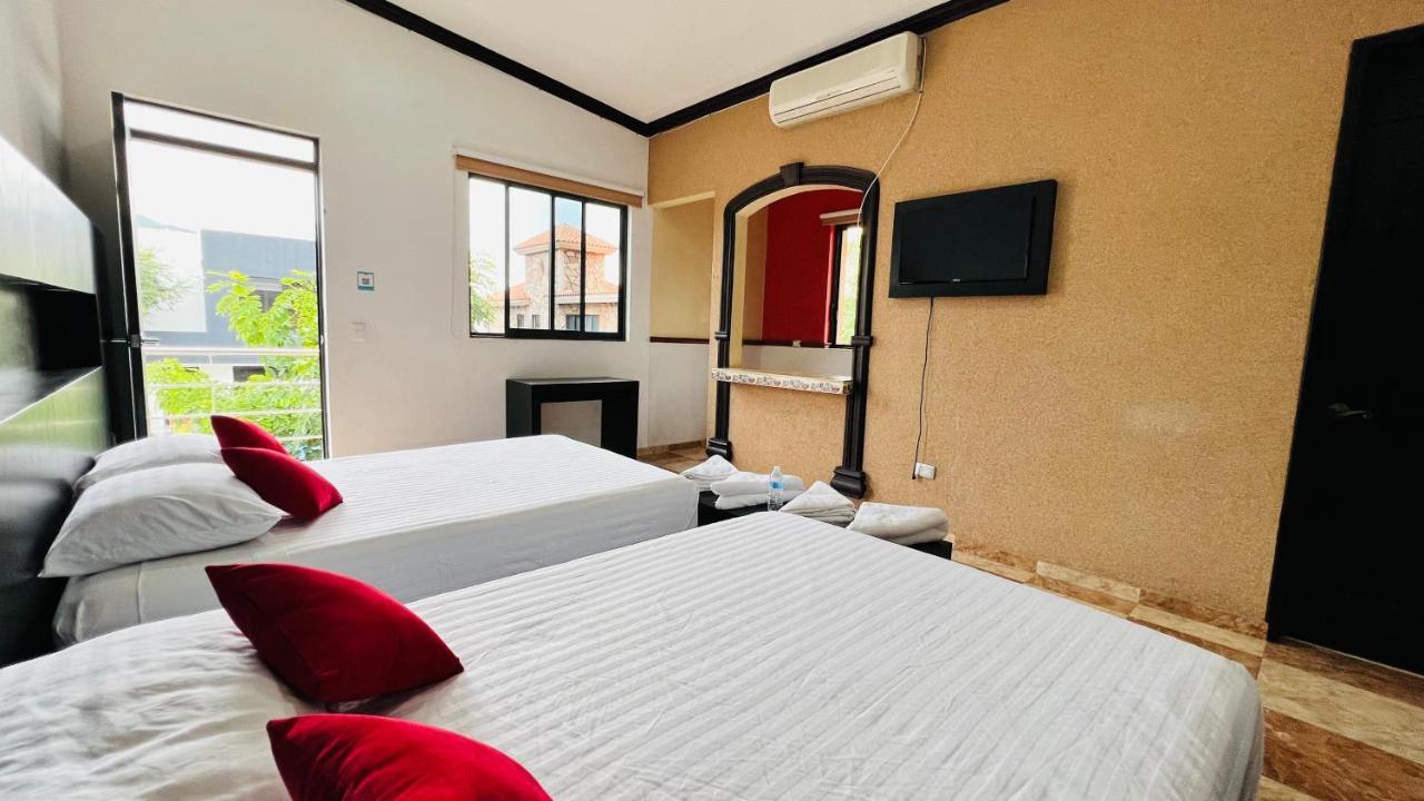 Hotel Villa Pralaya ヒウテペック エクステリア 写真