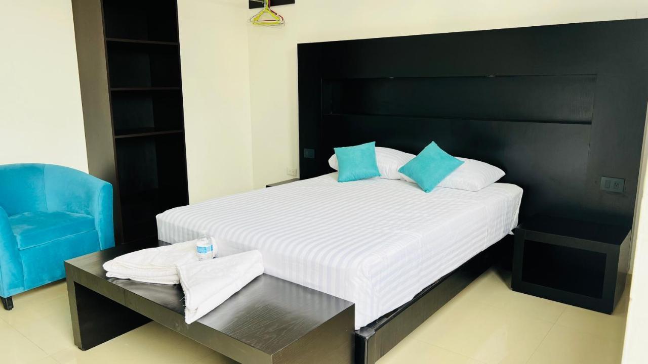 Hotel Villa Pralaya ヒウテペック エクステリア 写真