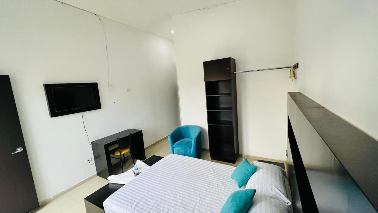 Hotel Villa Pralaya ヒウテペック エクステリア 写真