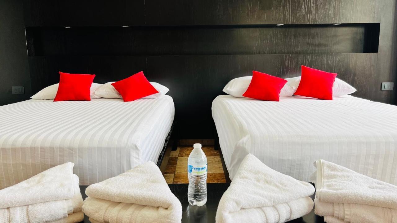 Hotel Villa Pralaya ヒウテペック エクステリア 写真